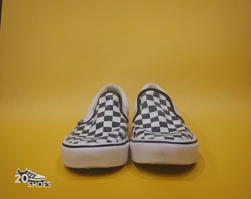 Vans Classic Slip-On    Size 6 Men  and 7.5 Women