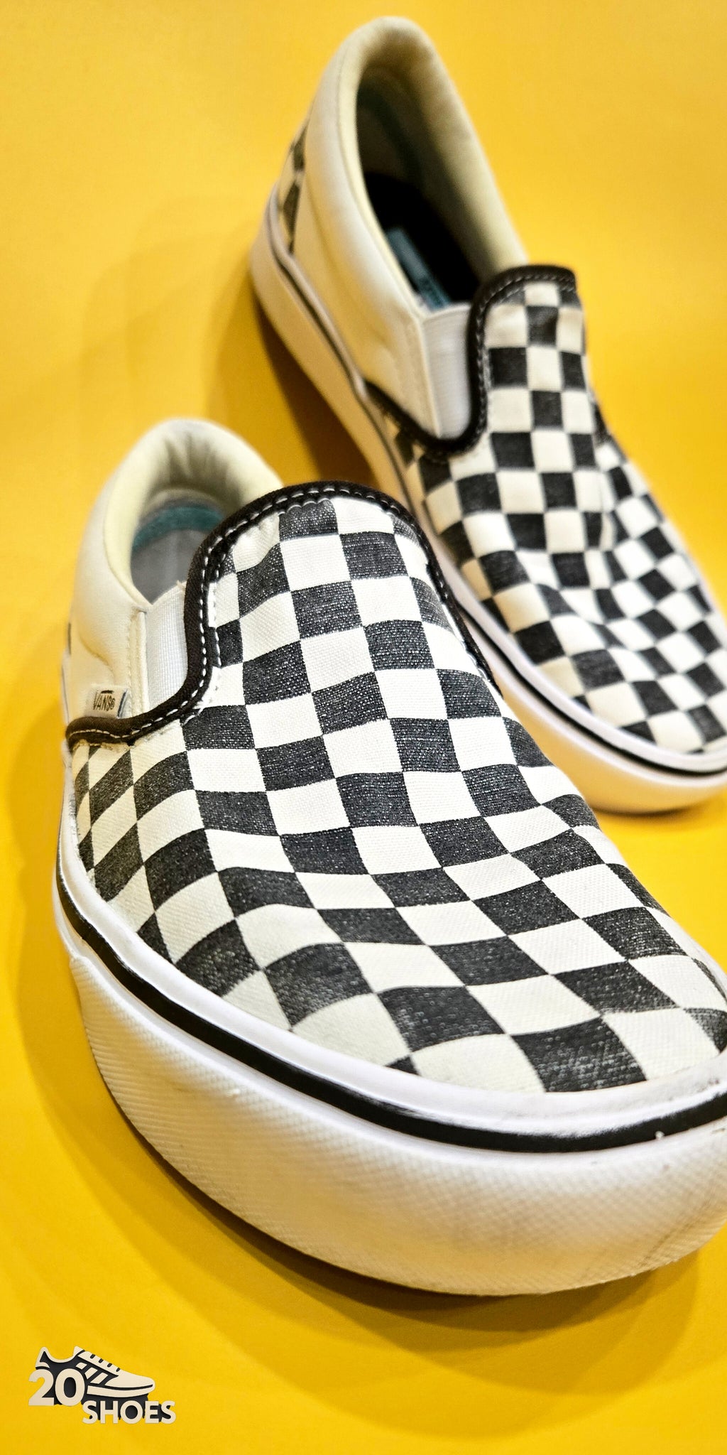 Vans Classic Slip-On    Size 6 Men  and 7.5 Women
