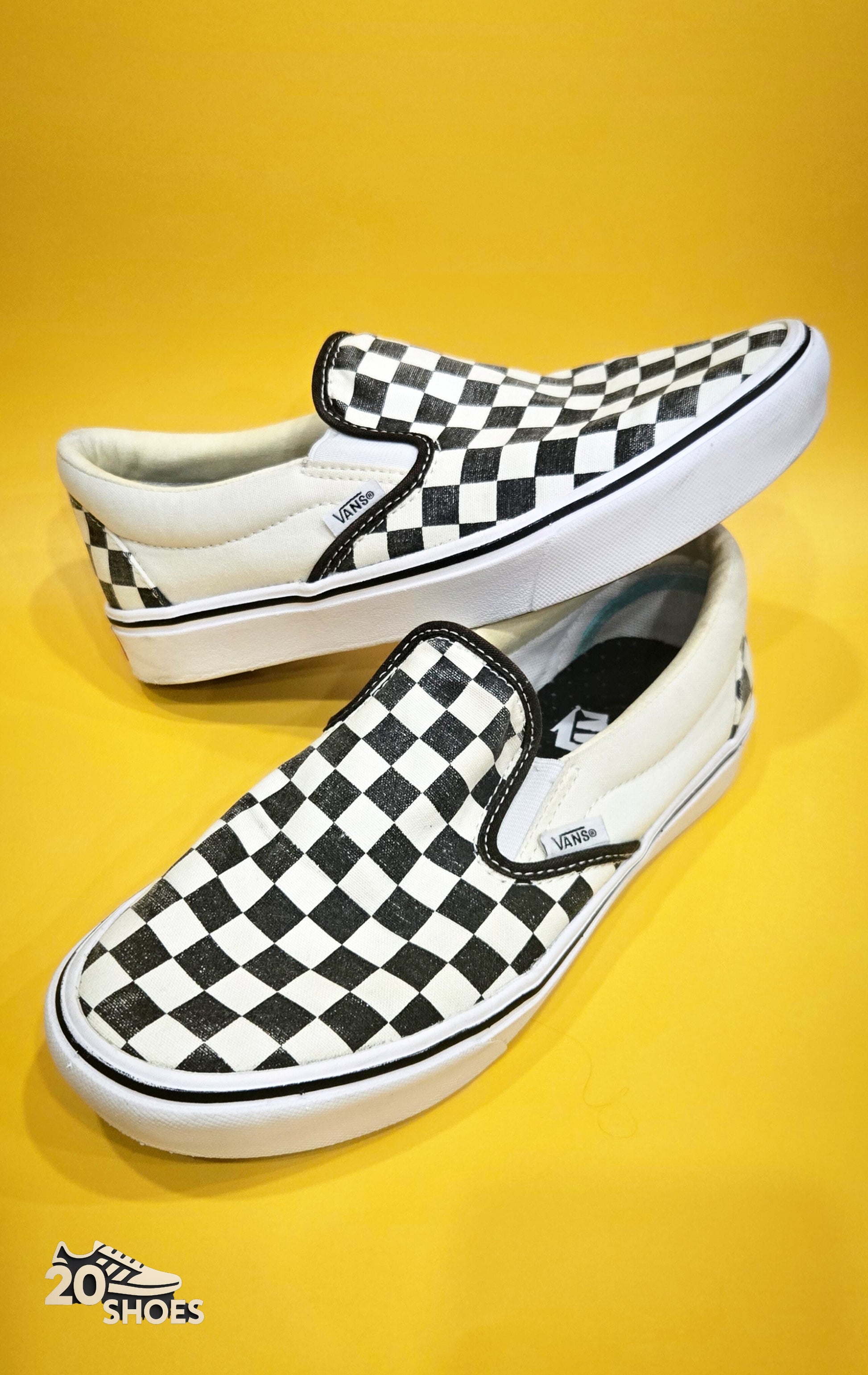 Vans Classic Slip-On    Size 6 Men  and 7.5 Women
