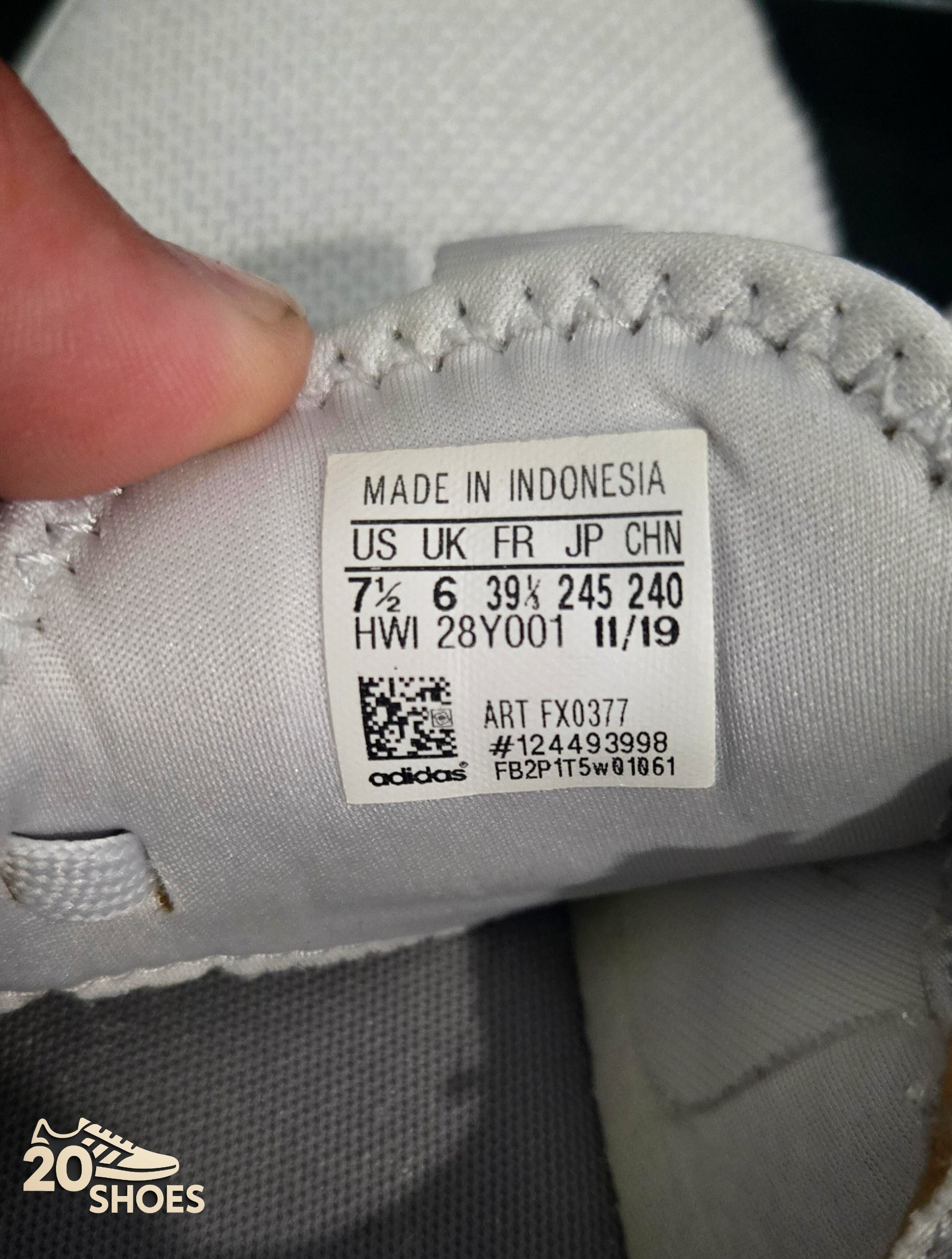 Adidas Cloudfoam.    Size 7.5